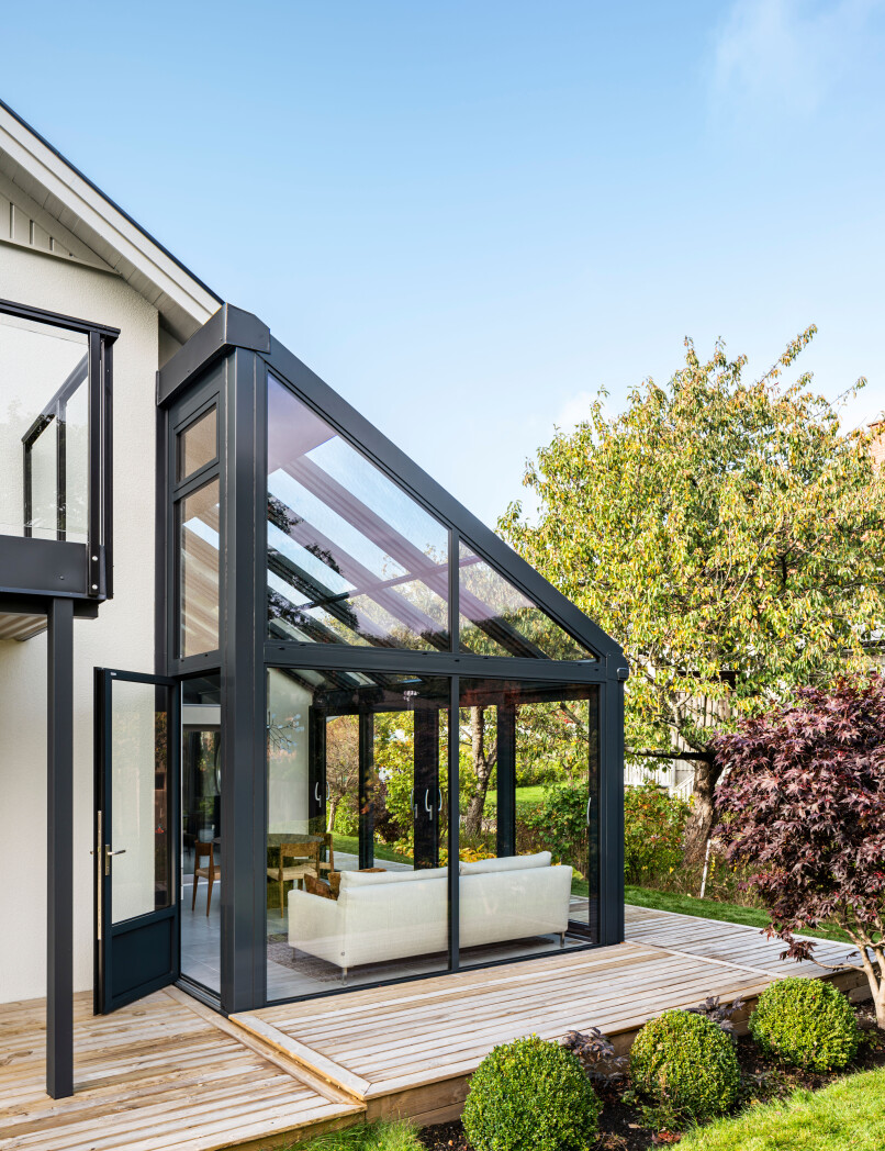 Product photography of Solarlux glass partitions and glass roofs, photographer Mattias Hamrén