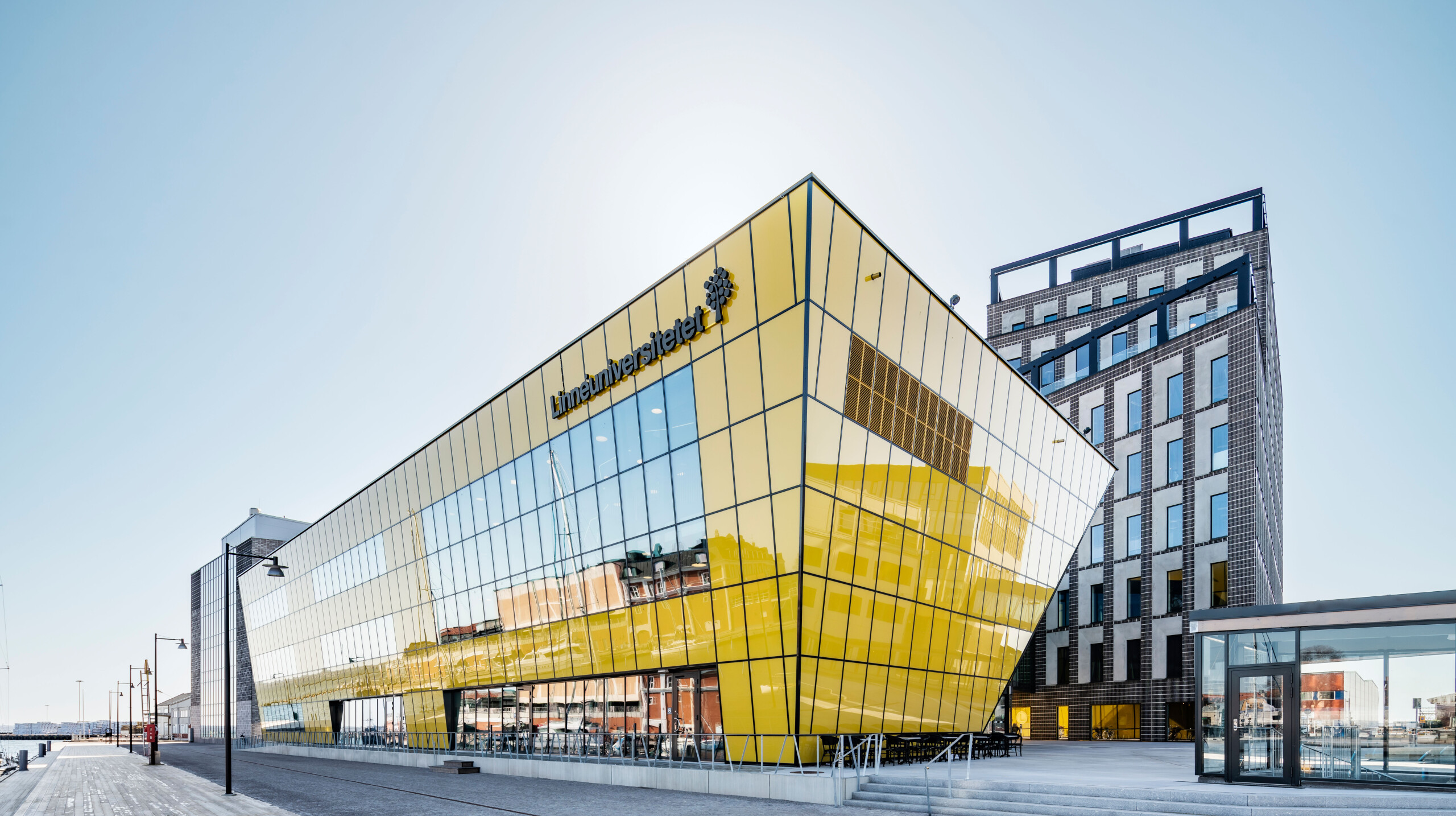 Linnéuniversitetet i Kalmar, ritad av Tengbom. Fotograferad av arkitekturfotograf Mattias Hamrén.