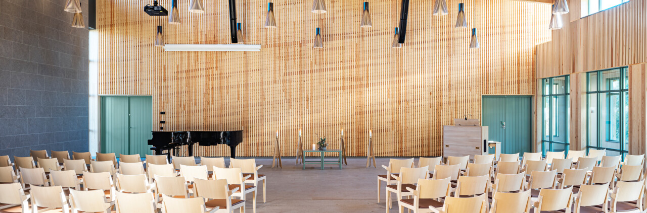 Västra kapellet i Söderhamn, fotograferat av arkitekturfotograf Mattias Hamrén.