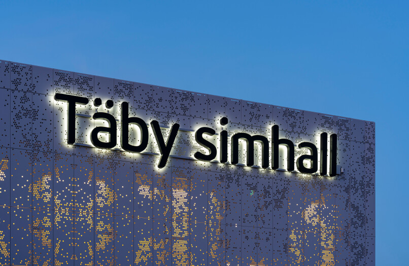 Täby simhall, fotograferat av arkitekturfotograf Mattias Hamrén