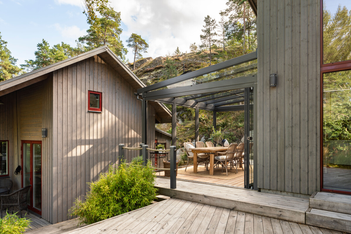 Product photography of Solarlux glass partitions and glass roofs, photographer Mattias Hamrén