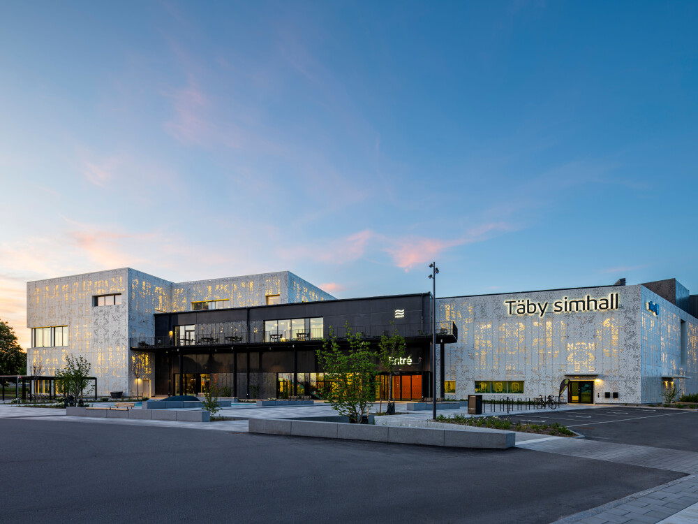 Täby simhall, fotograferat av arkitekturfotograf Mattias Hamrén