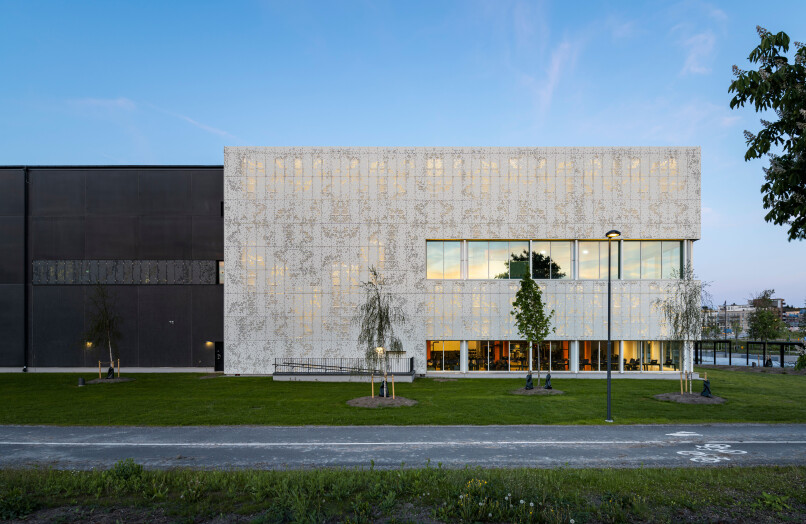 Täby simhall, fotograferat av arkitekturfotograf Mattias Hamrén