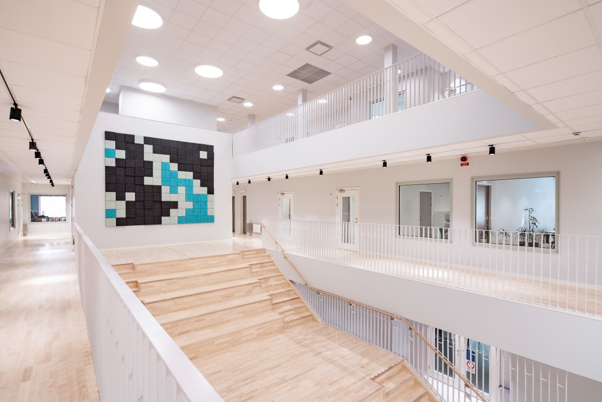 The interior of Skapaskolan with BAUX Acoustic 3D Pixel panels.