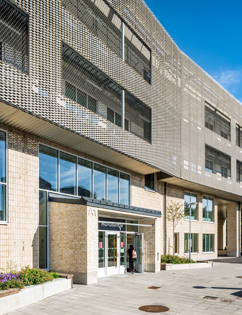 Sjöviksskolan in Årstadal by Max Arkitekter, photographed by architectural photographer Mattias Hamrén.