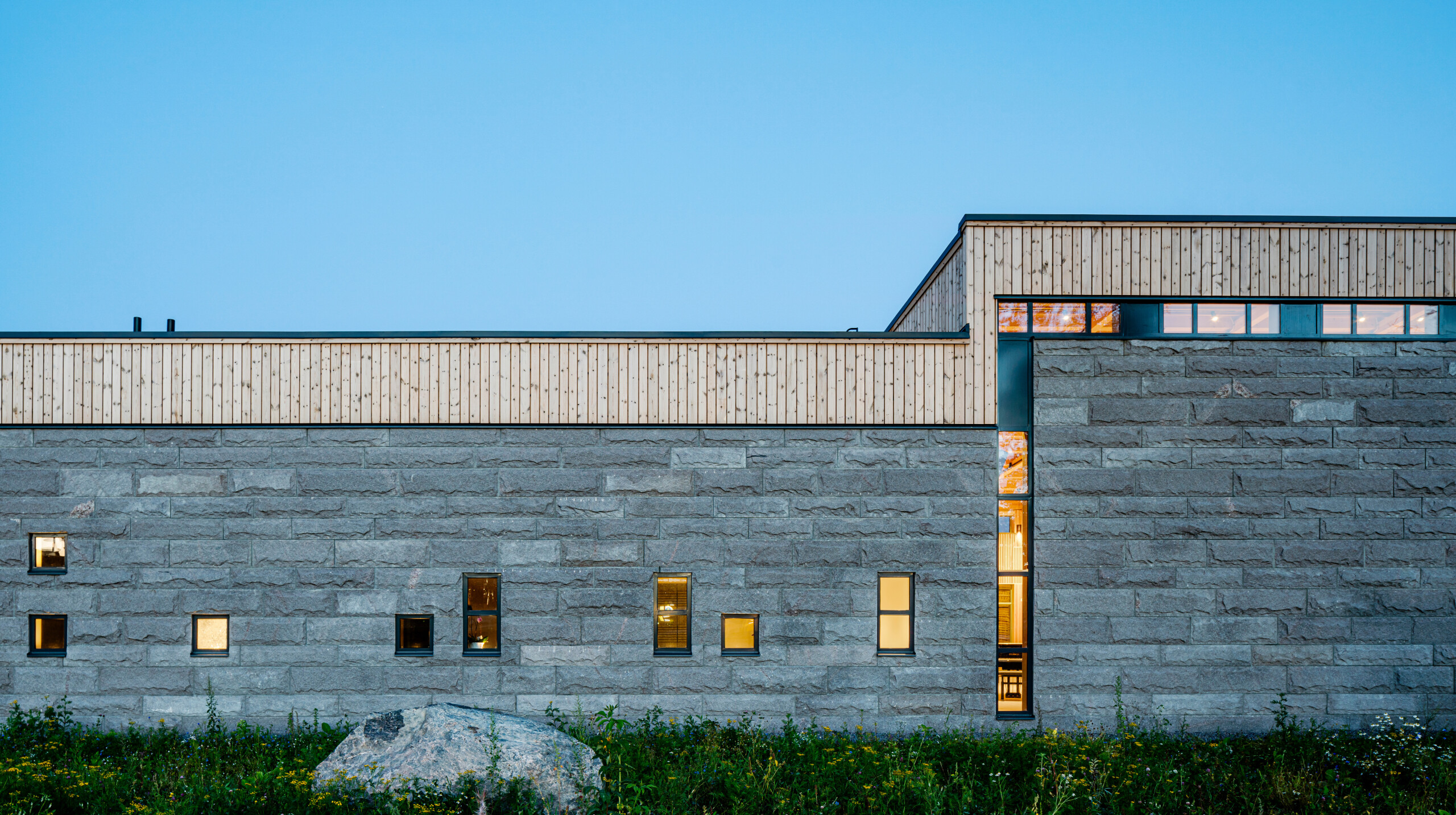 Västra kapellet i Söderhamn, fotograferat av arkitekturfotograf Mattias Hamrén.